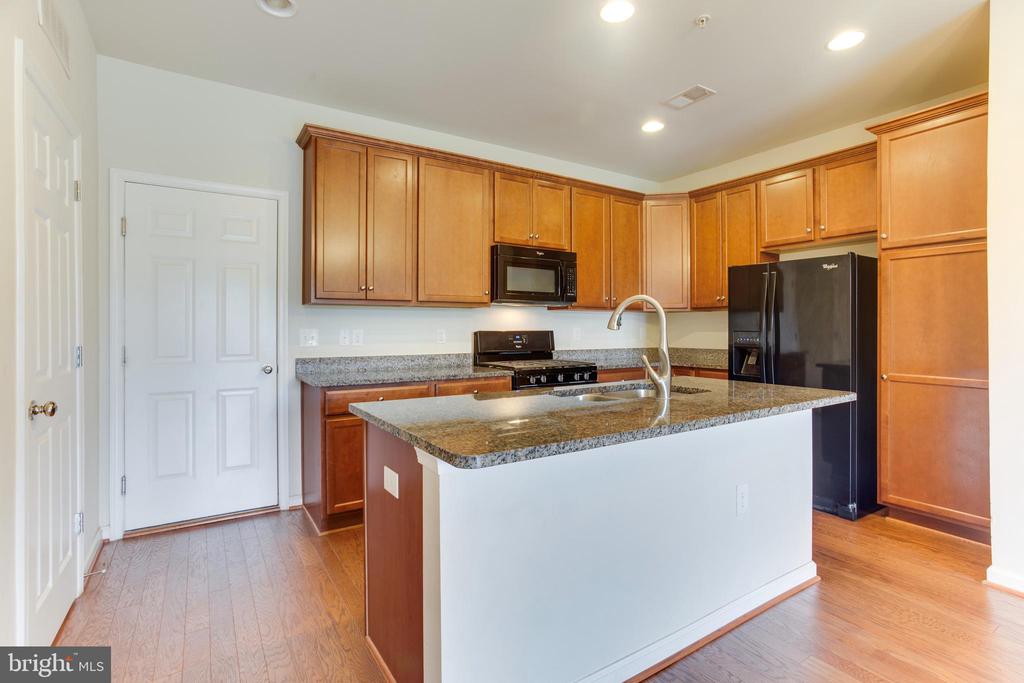 42735 EILDON TER