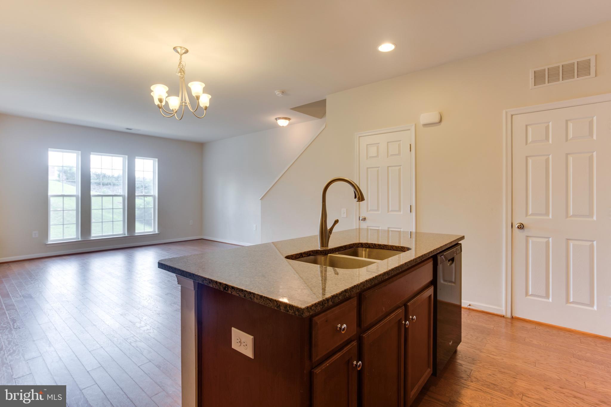 42735 EILDON TER