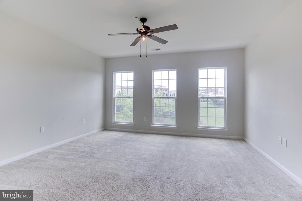 42735 EILDON TER
