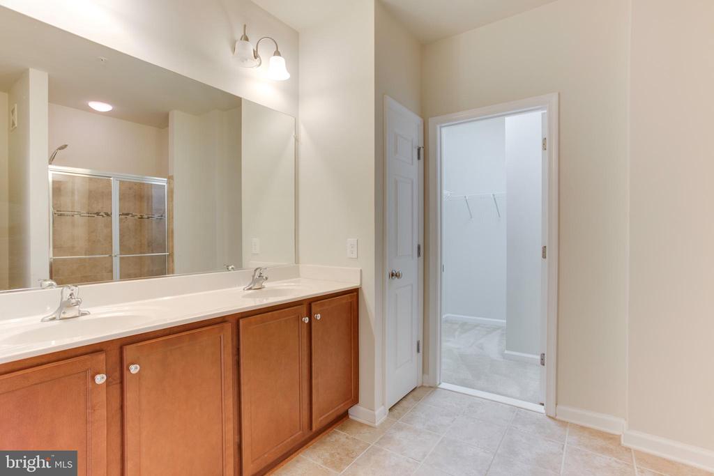 42735 EILDON TER
