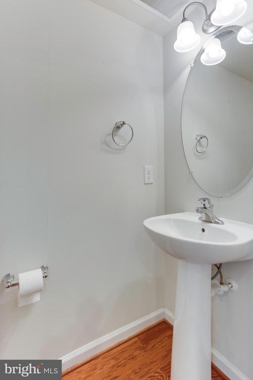 42735 EILDON TER
