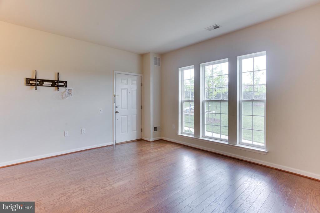 42735 EILDON TER