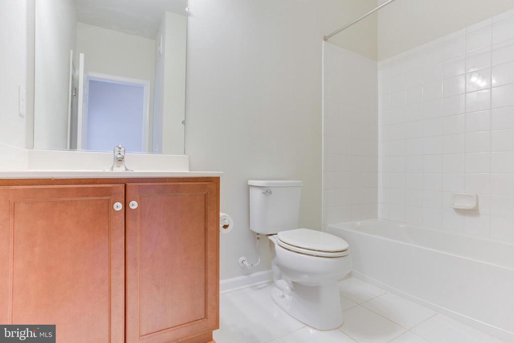 42735 EILDON TER