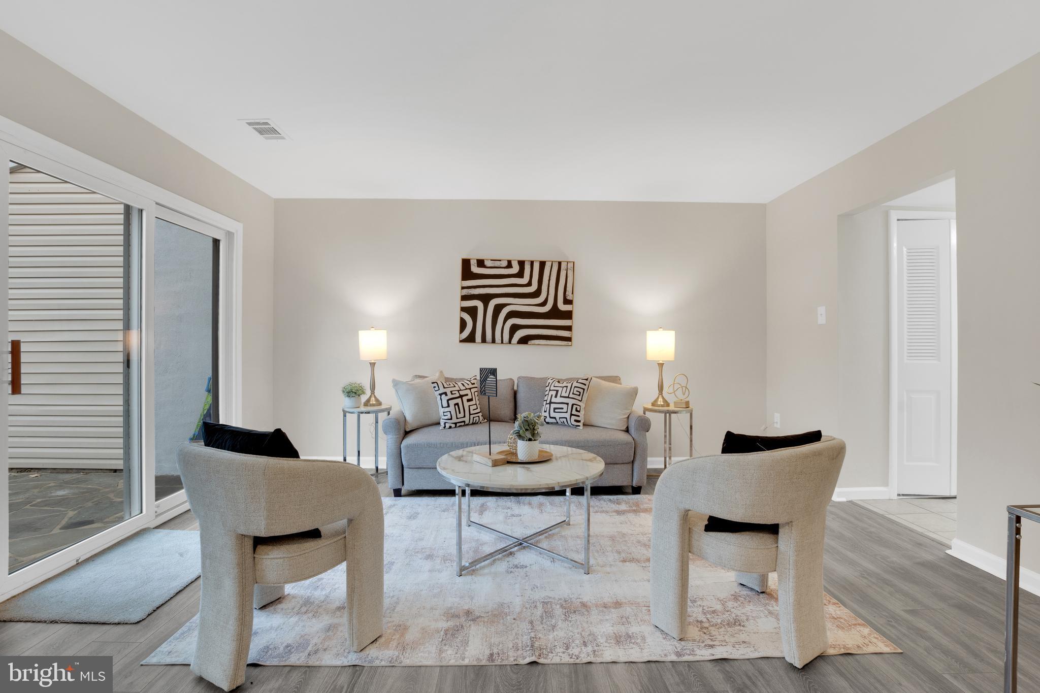 823 Sugarland Run Dr