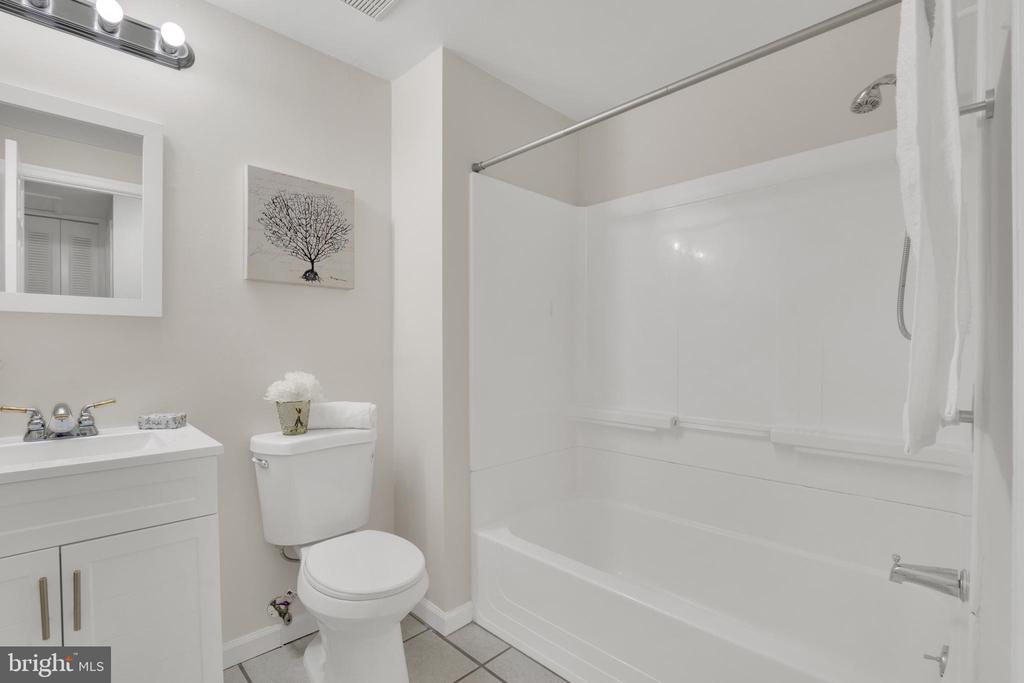 823 Sugarland Run Dr