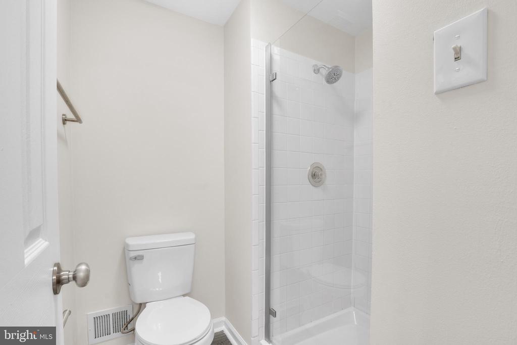 823 Sugarland Run Dr