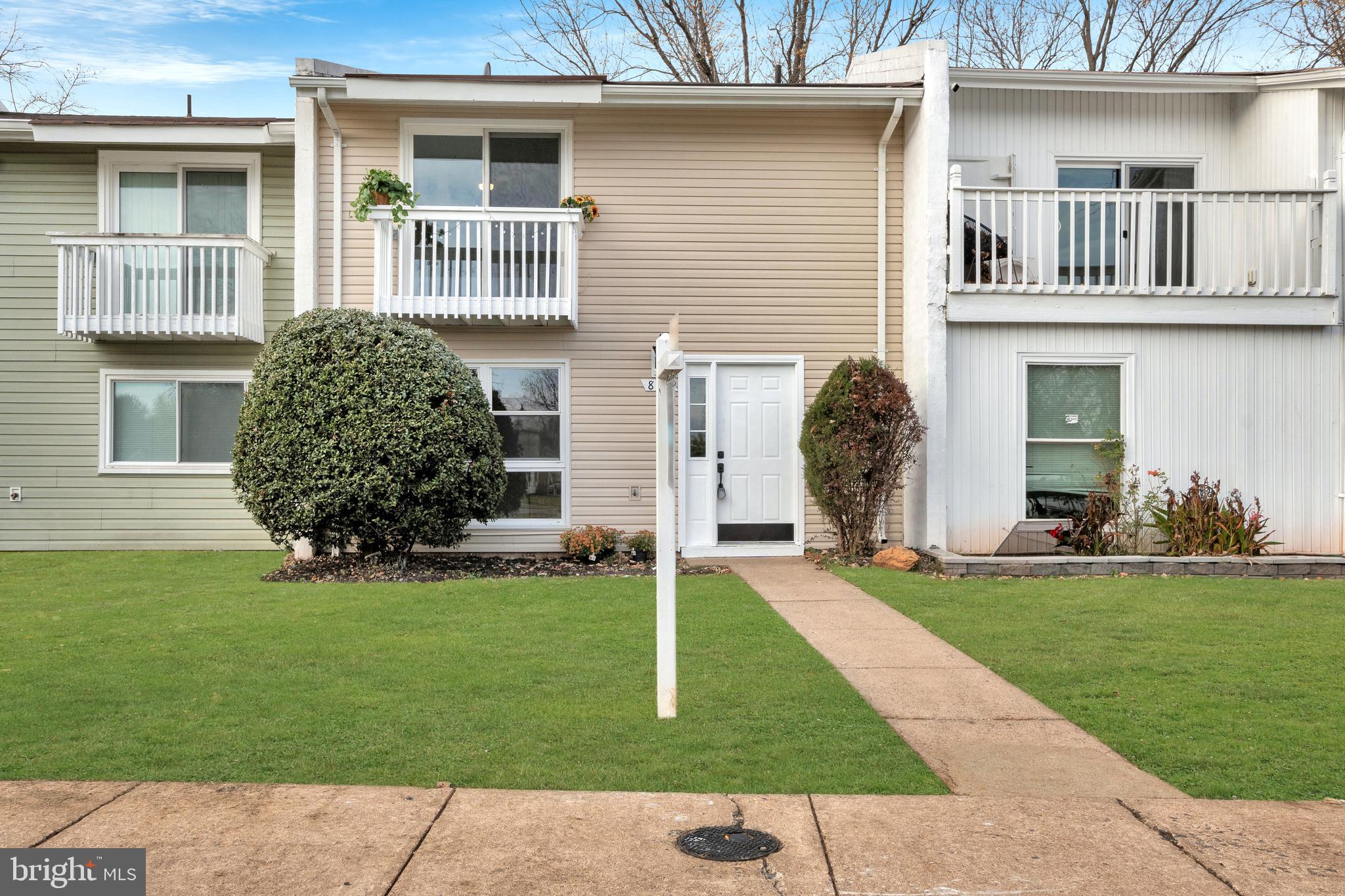 823 Sugarland Run Dr
