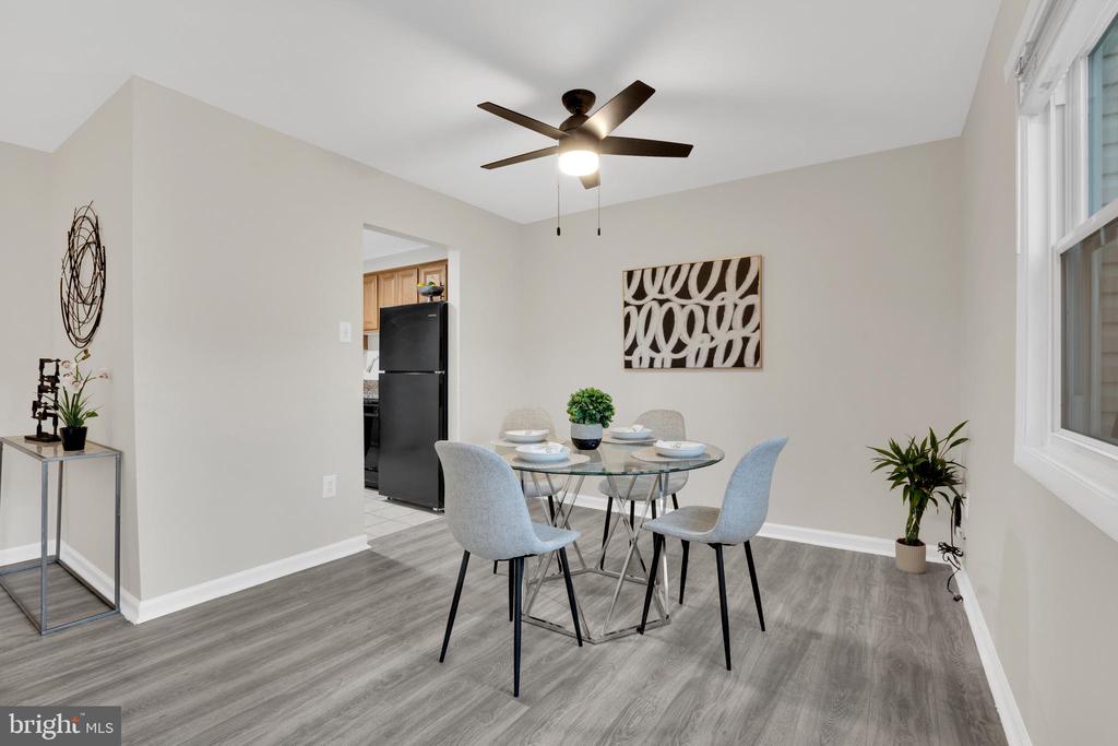 823 Sugarland Run Dr