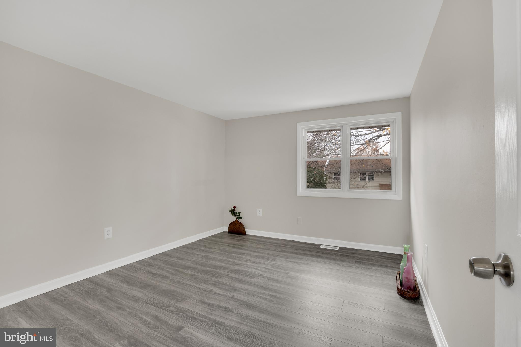 823 Sugarland Run Dr