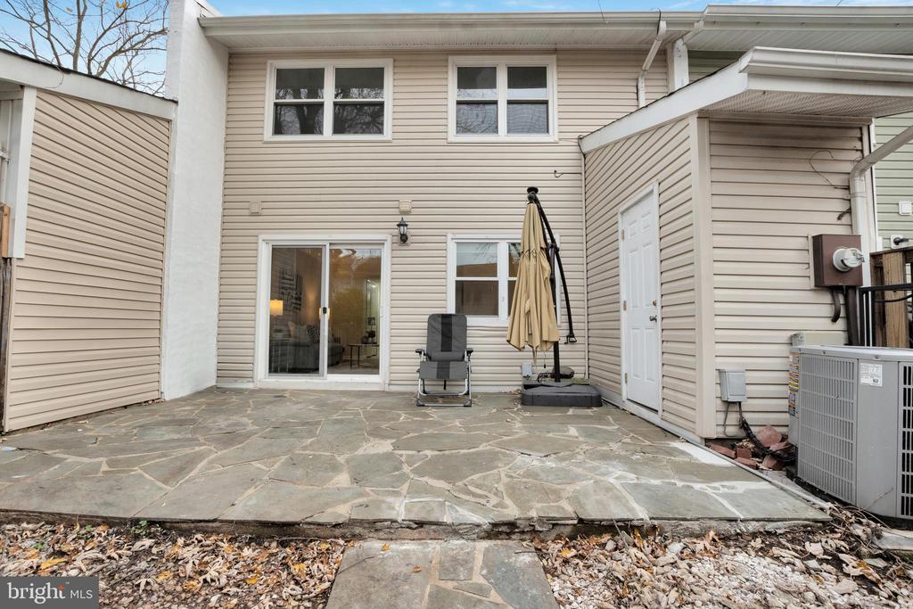 823 Sugarland Run Dr