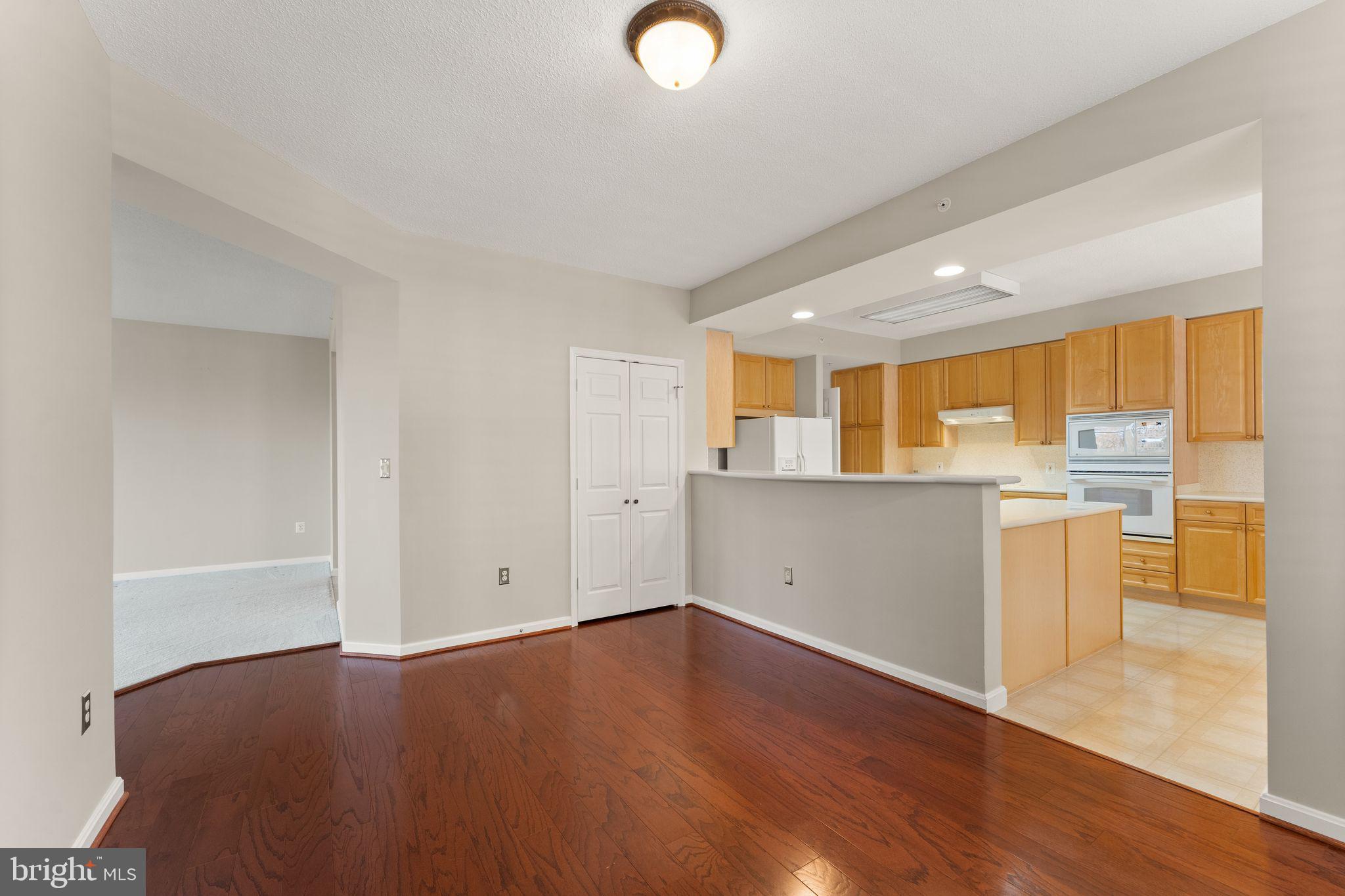 19360 Magnolia Grove Sq #114