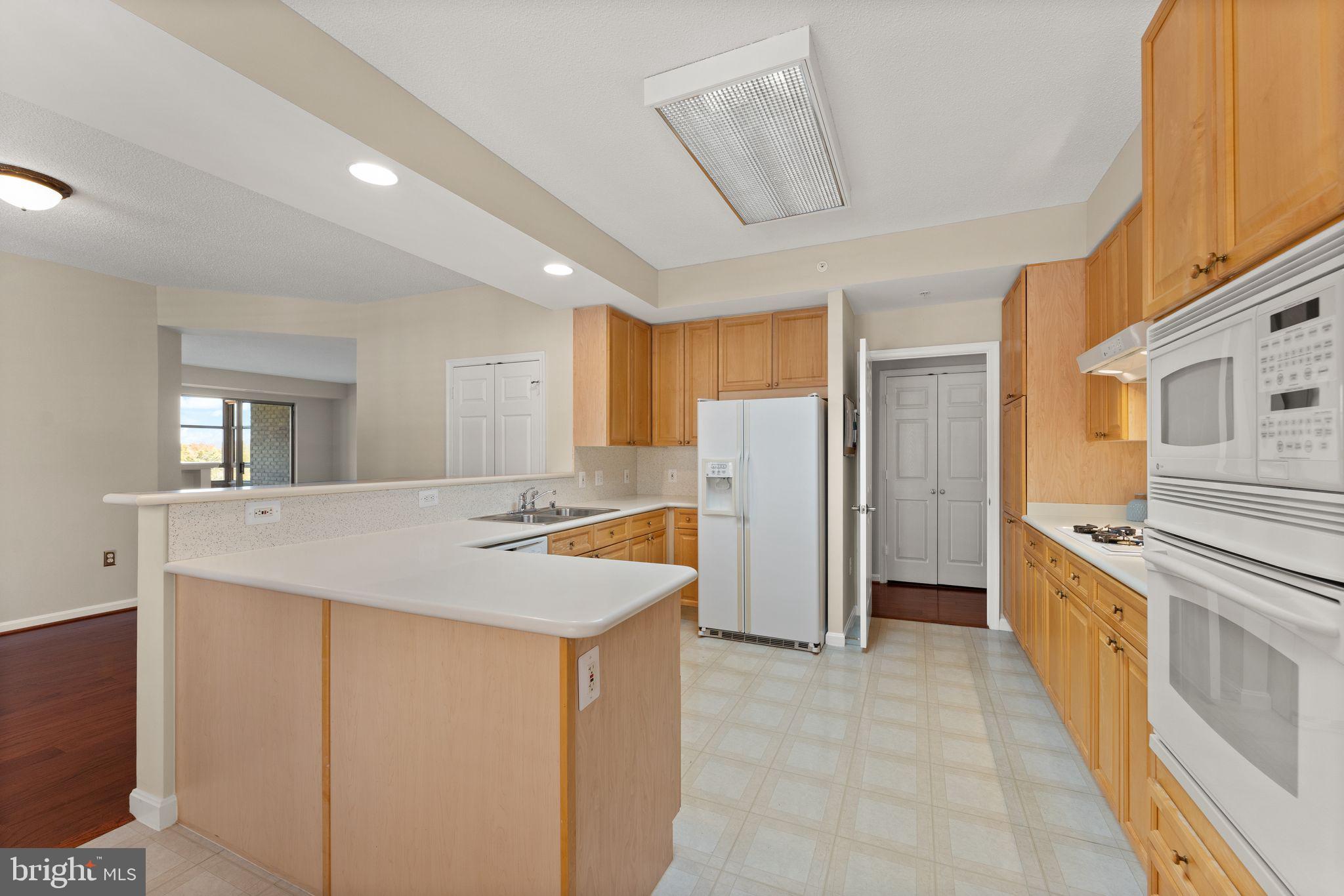 19360 Magnolia Grove Sq #114