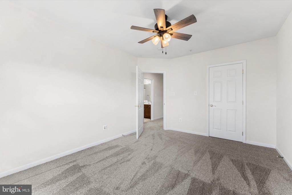 22637 Settlers Trail Ter