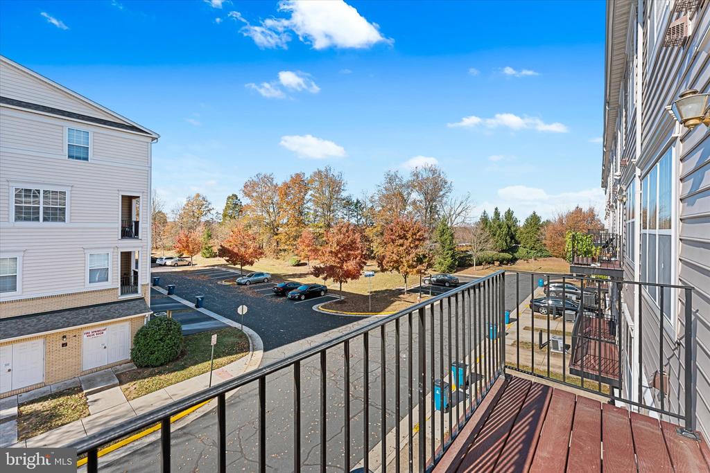 22637 Settlers Trail Ter