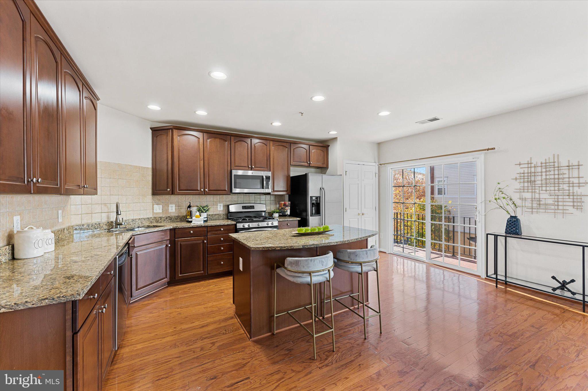 22637 Settlers Trail Ter