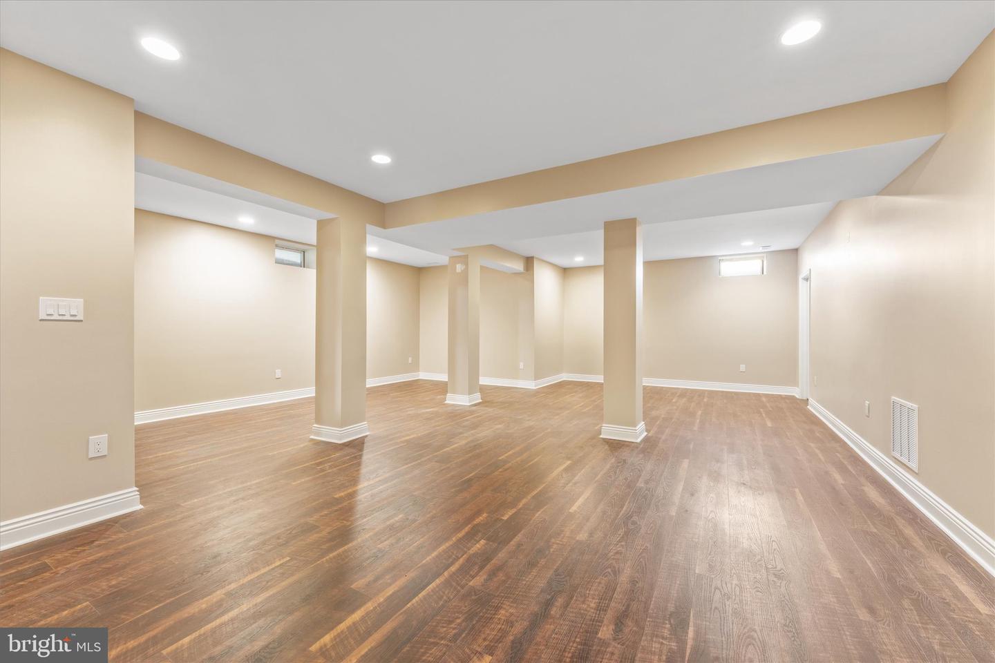 20069 Forest Farm Ln