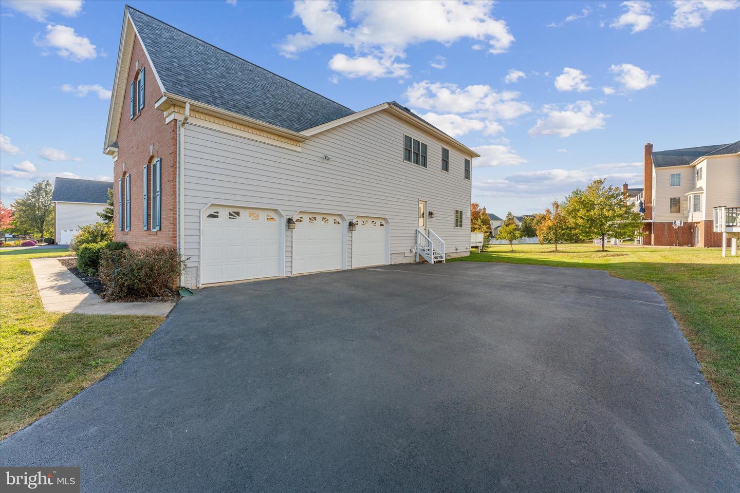 20069 Forest Farm Ln