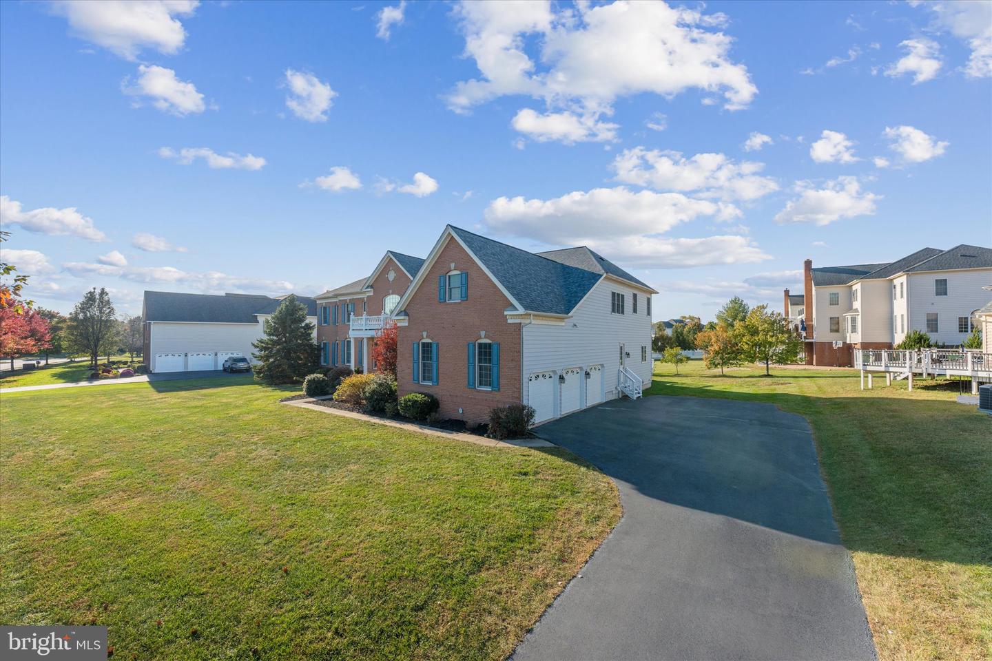 20069 Forest Farm Ln