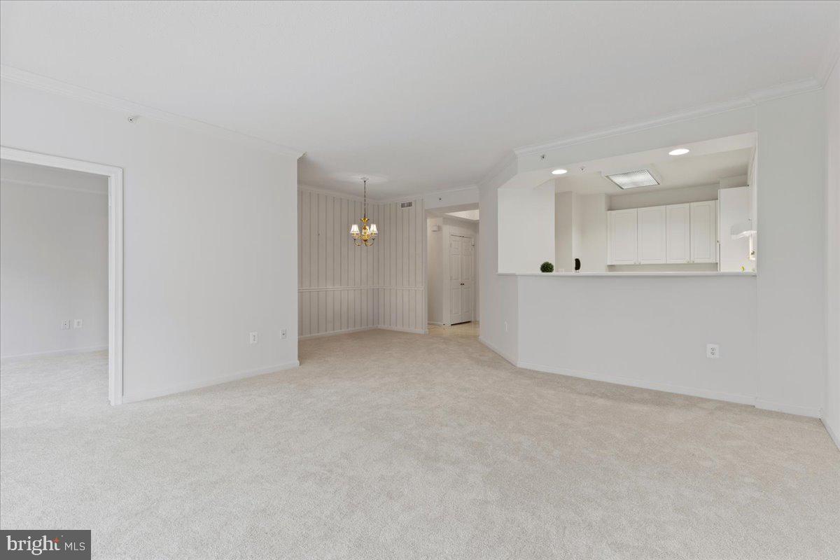 19350 Magnolia Grove Sq #403
