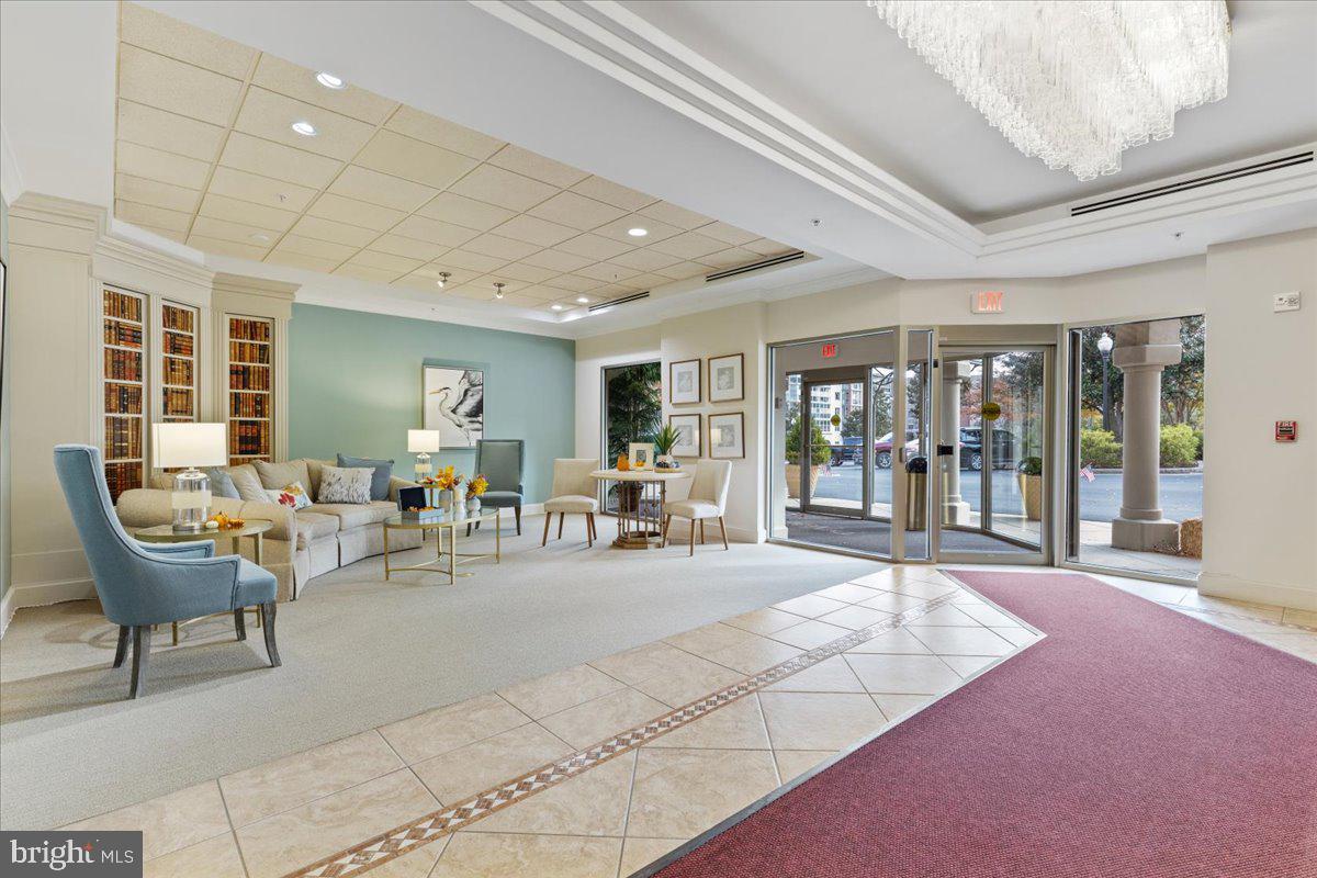19350 Magnolia Grove Sq #403