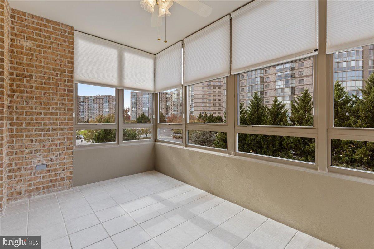 19350 Magnolia Grove Sq #403