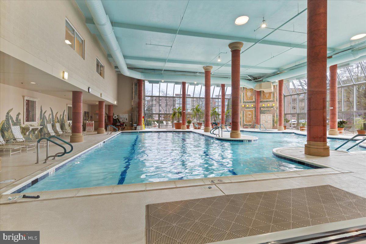 19350 Magnolia Grove Sq #403