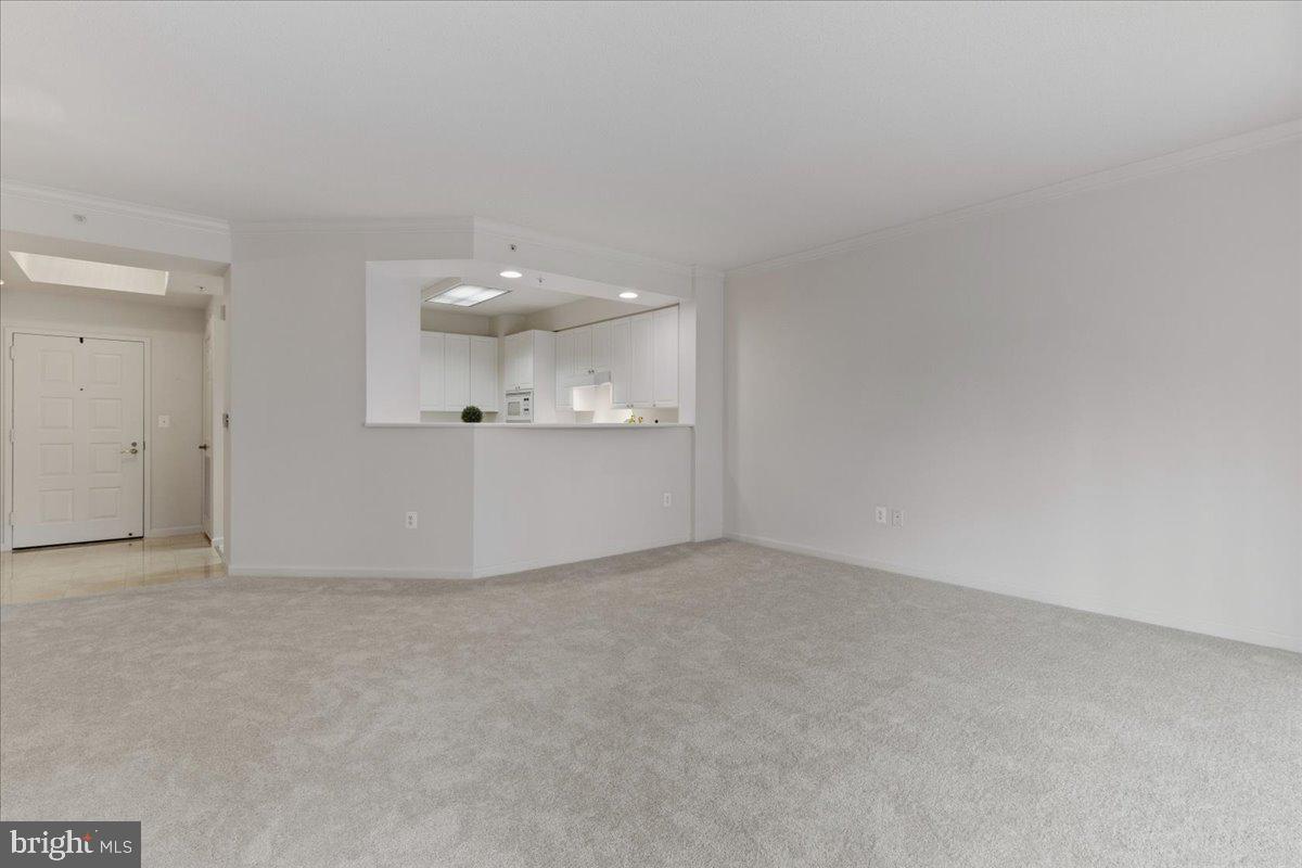 19350 Magnolia Grove Sq #403