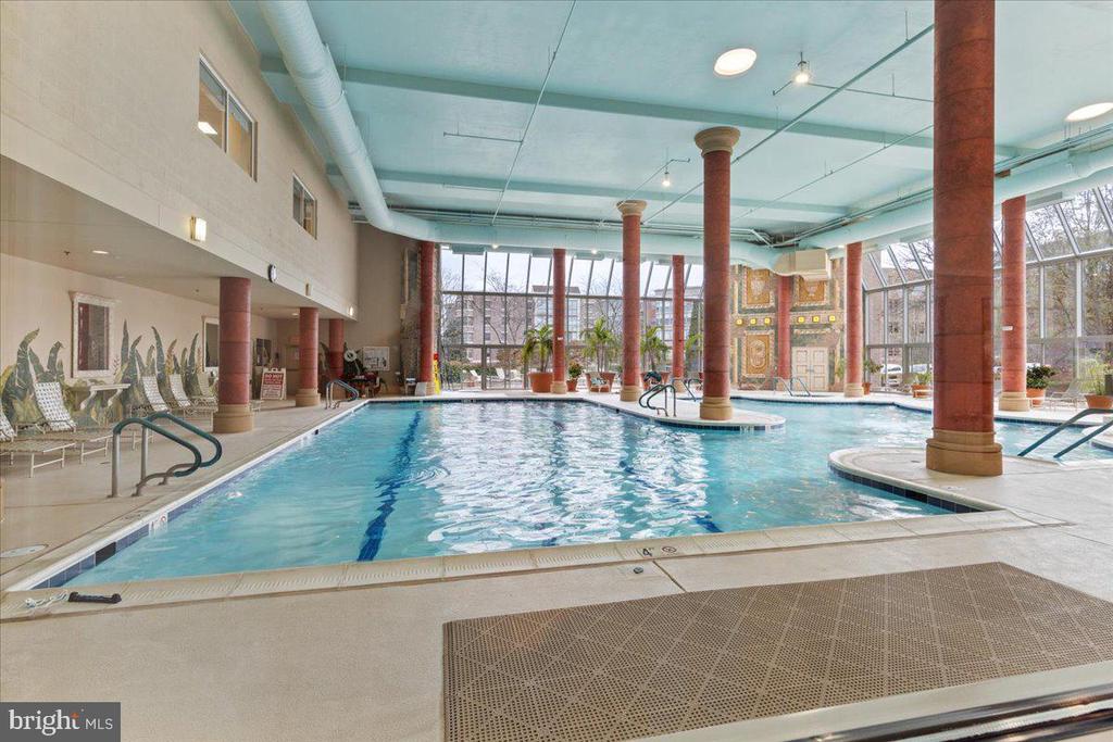 19350 Magnolia Grove Sq #403