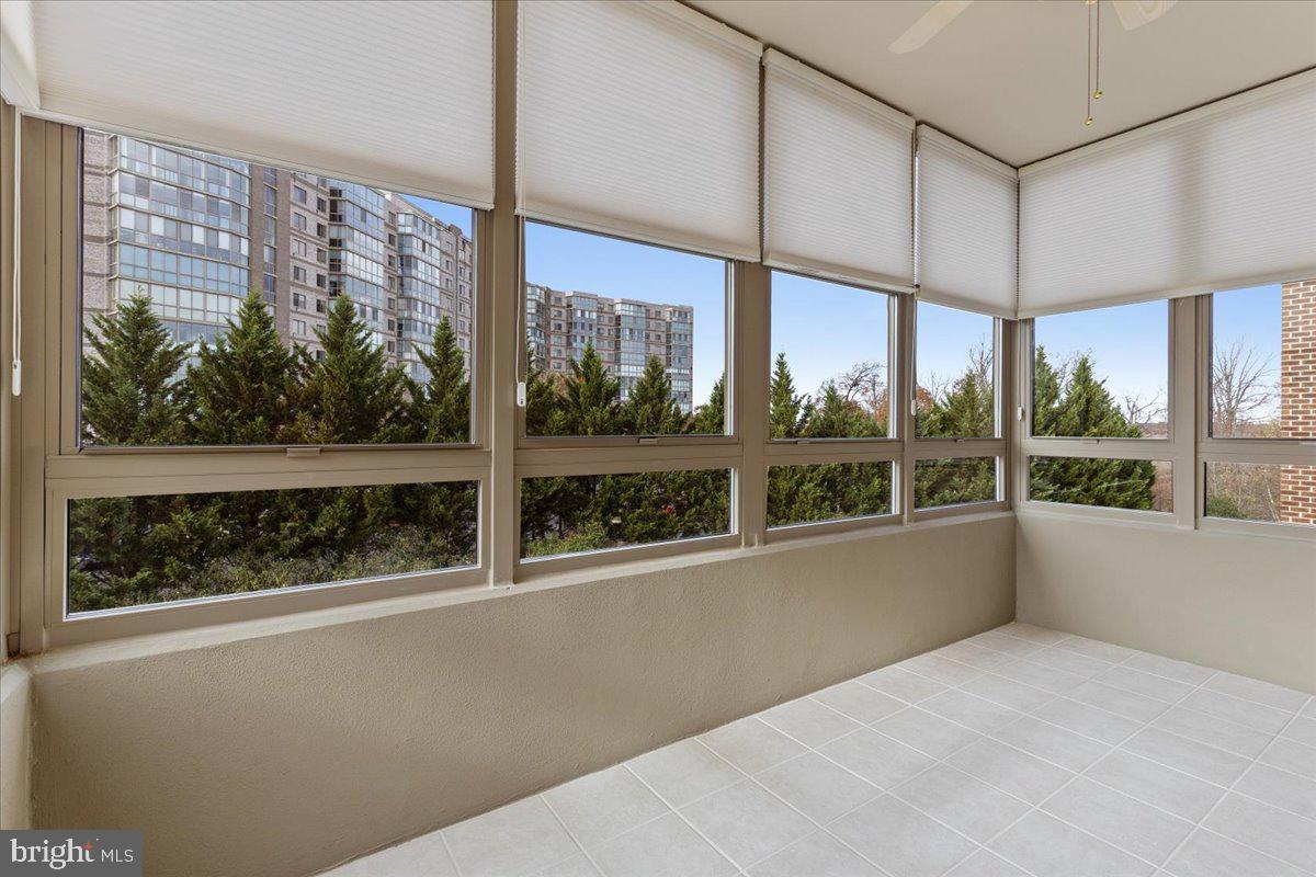 19350 Magnolia Grove Sq #403