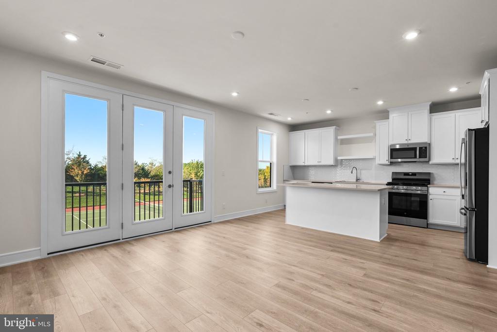 42621 Streamlet Sq