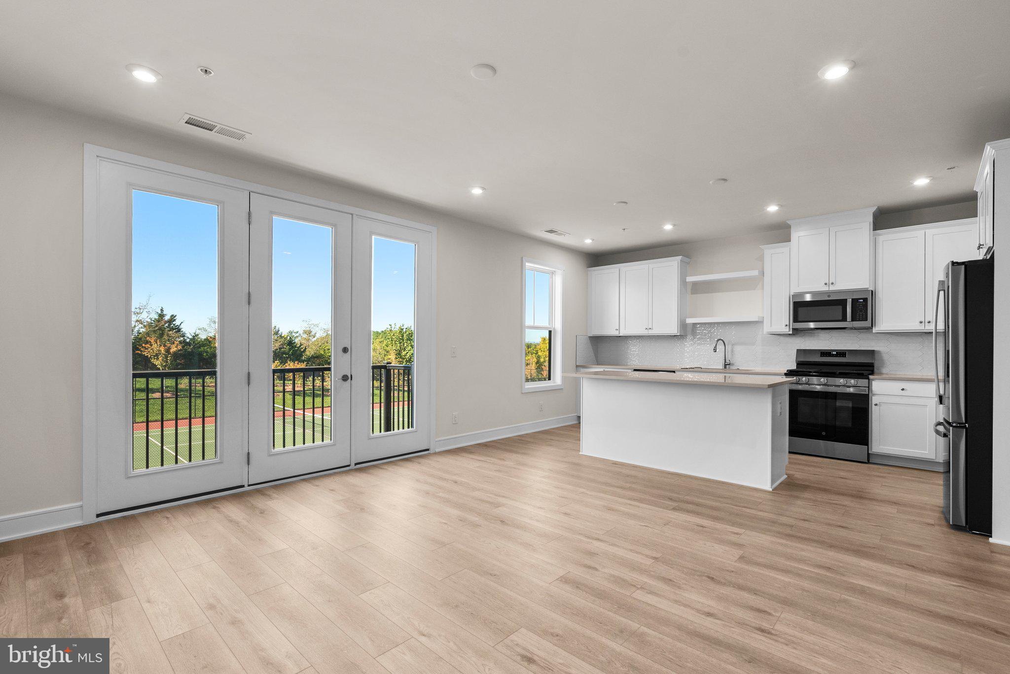 42621 Streamlet Sq