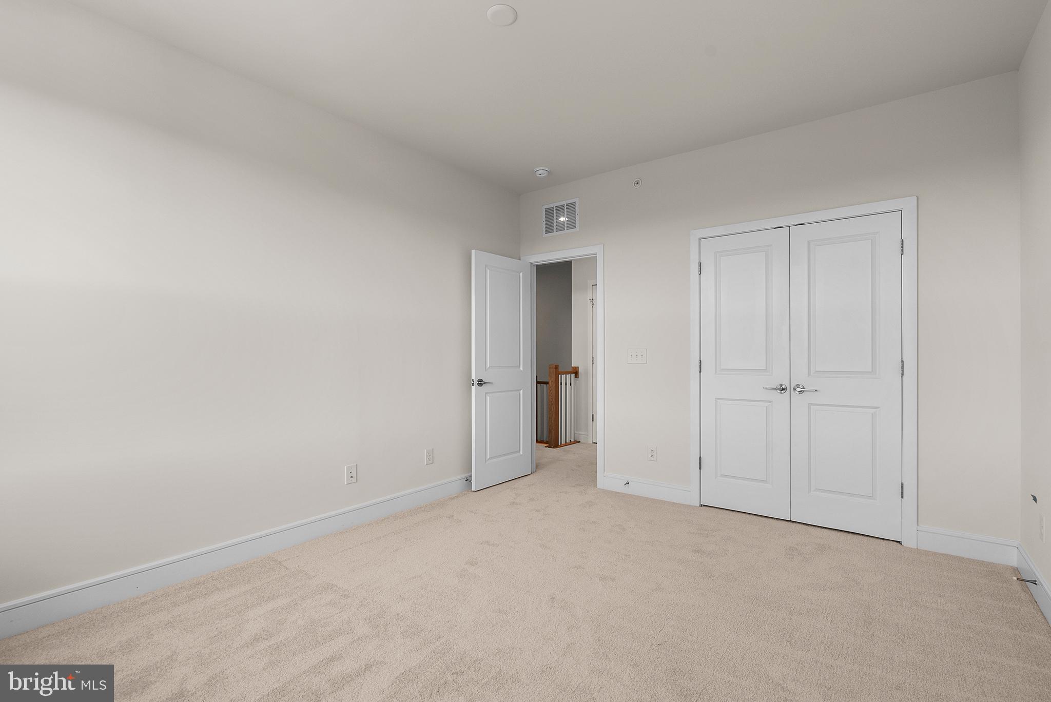 42621 Streamlet Sq
