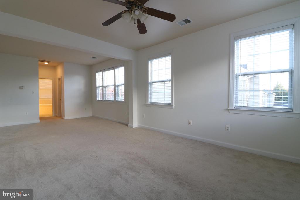 23045 MINERVA DR