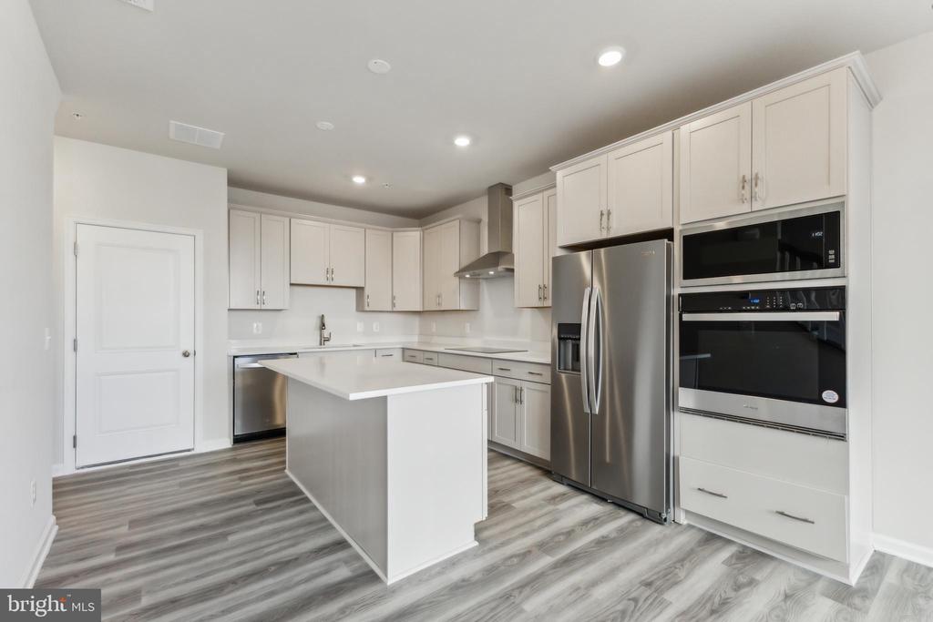 789 Mount Airy Ter NE