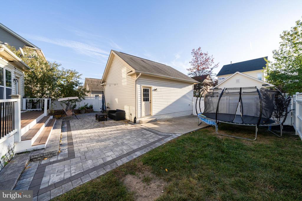 23390 HIGBEE LN