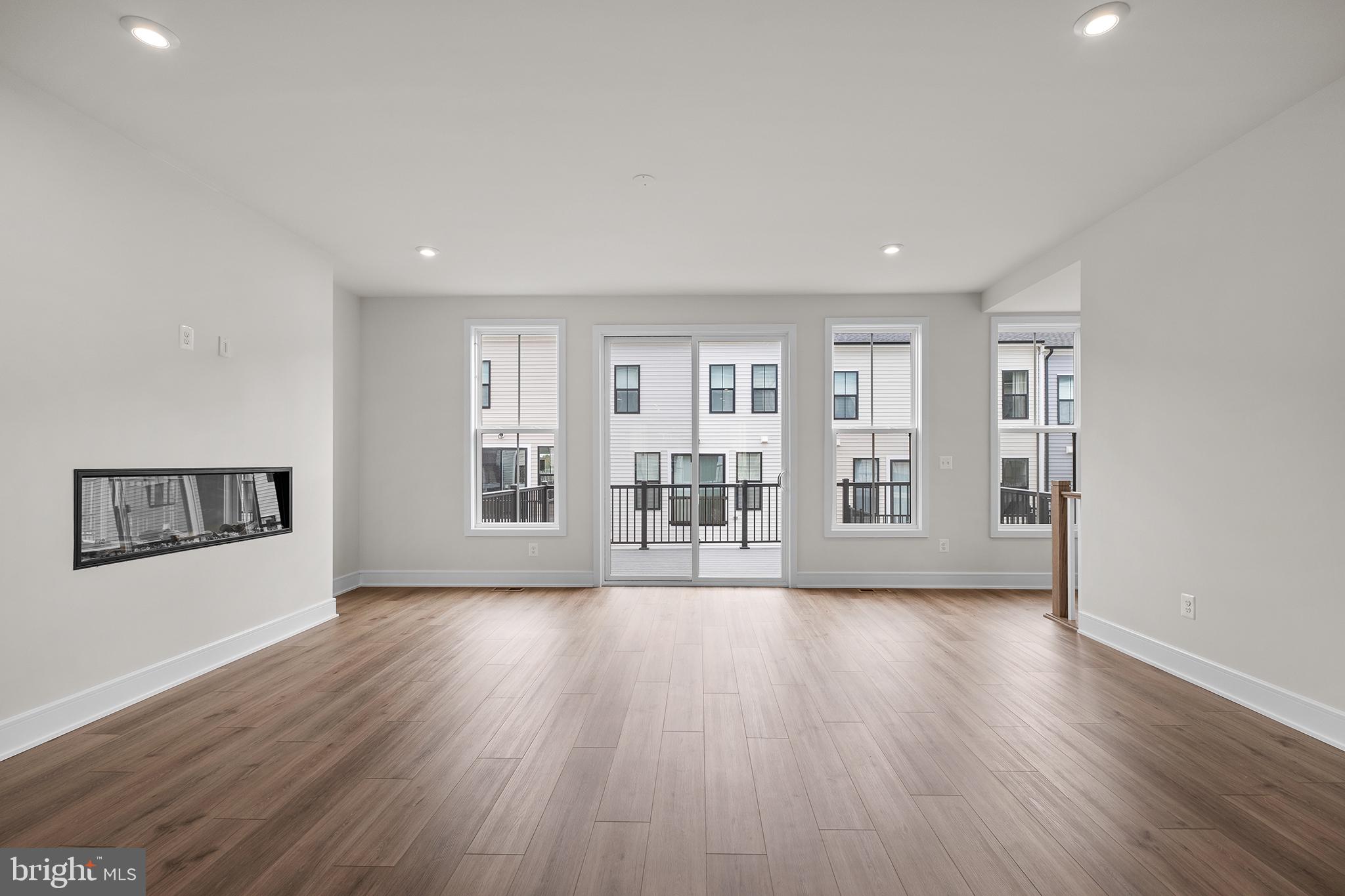 21728 Charing Cross Ter