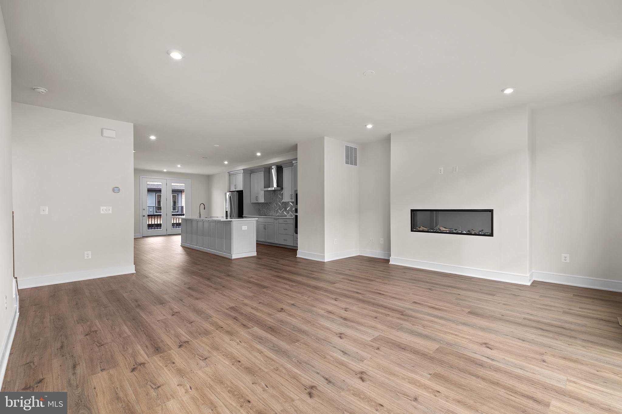 21728 Charing Cross Ter