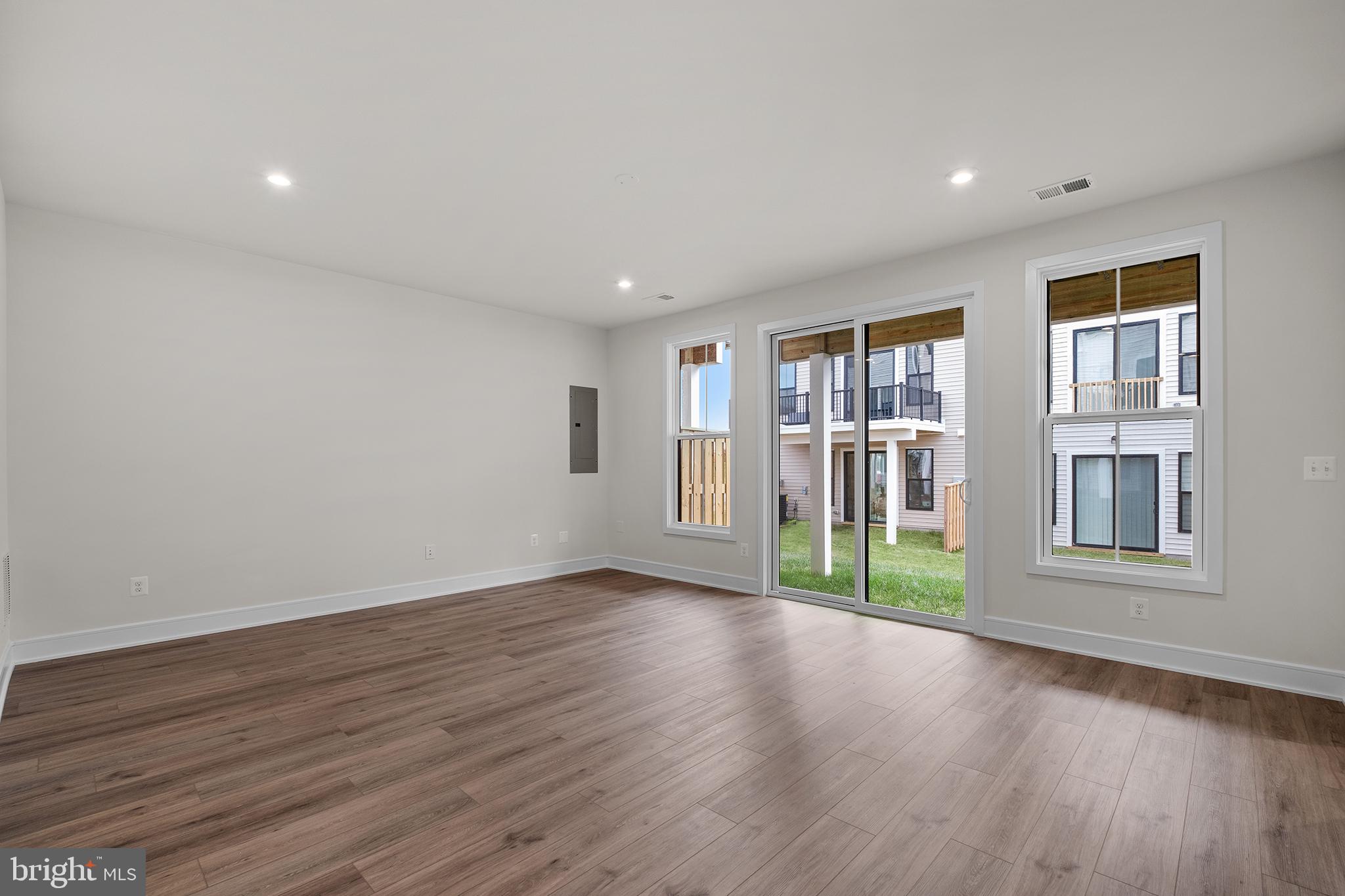 21728 Charing Cross Ter