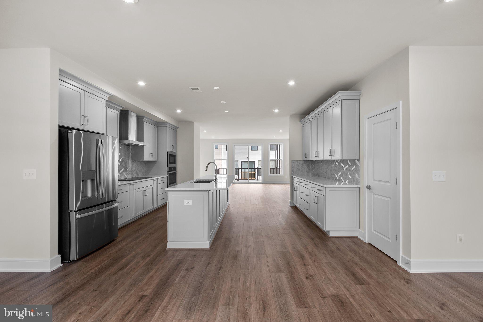 21728 Charing Cross Ter