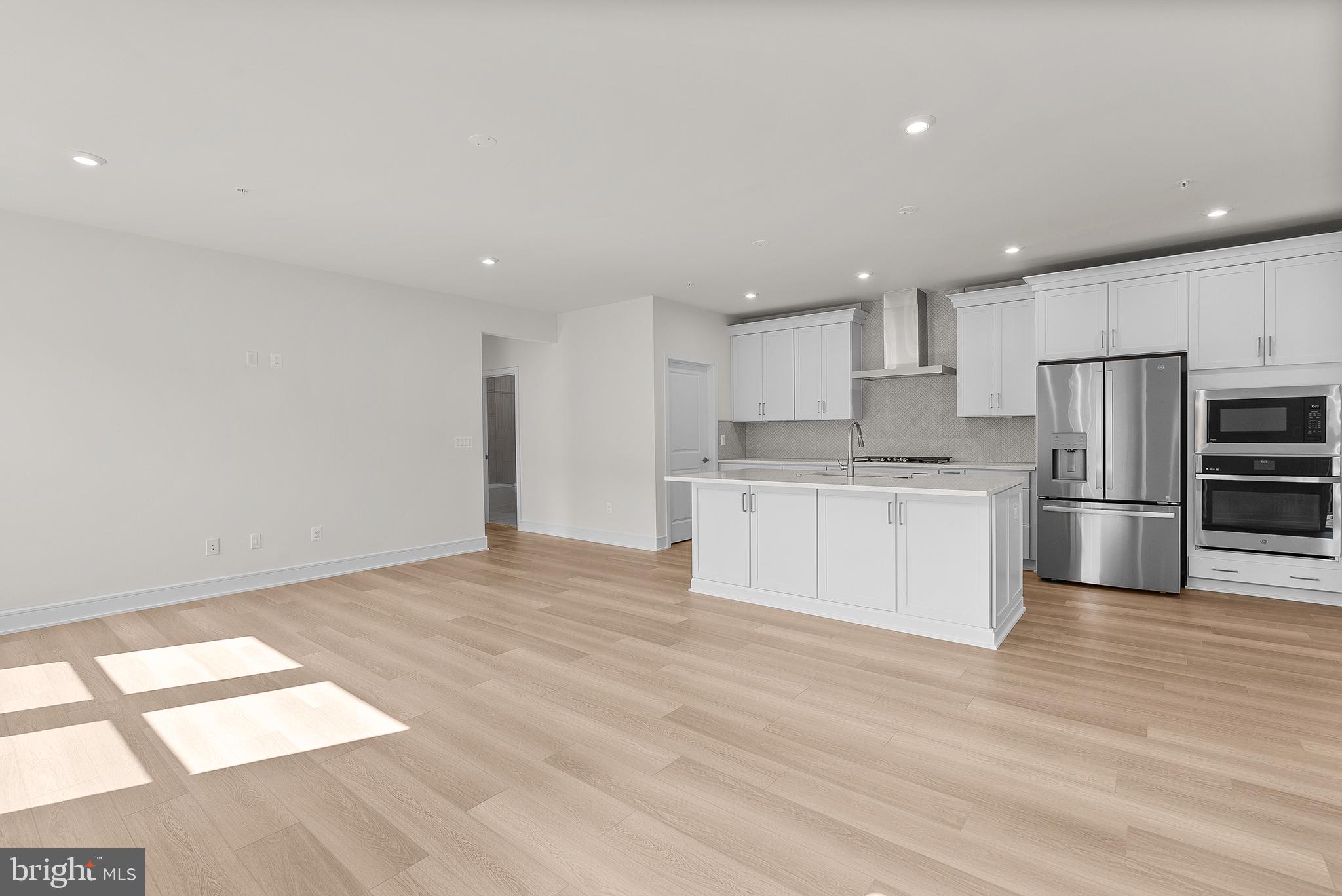 23679 Bolton Crescent #12-303