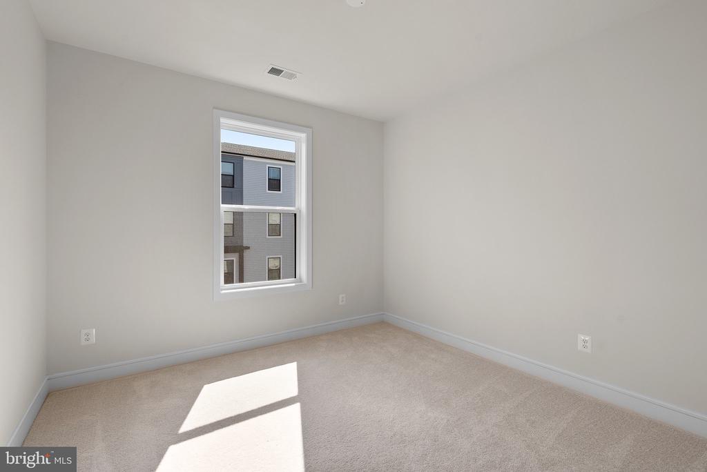 23679 Bolton Crescent #12-303