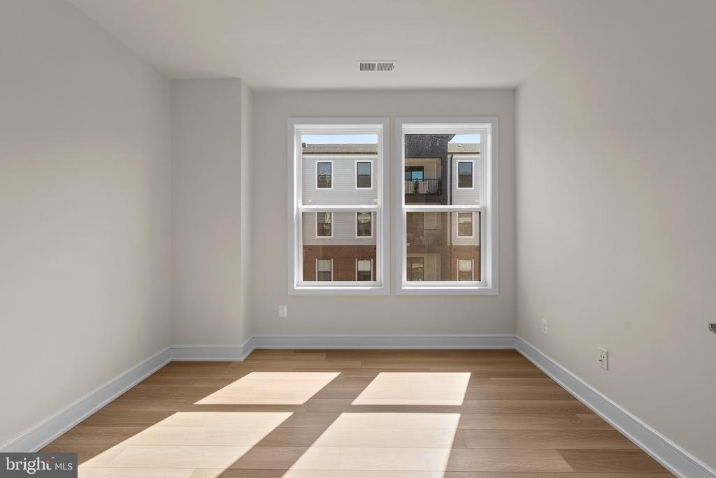 23679 Bolton Crescent #12-303