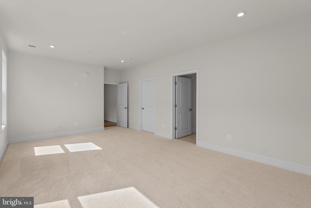 23679 Bolton Crescent #12-303
