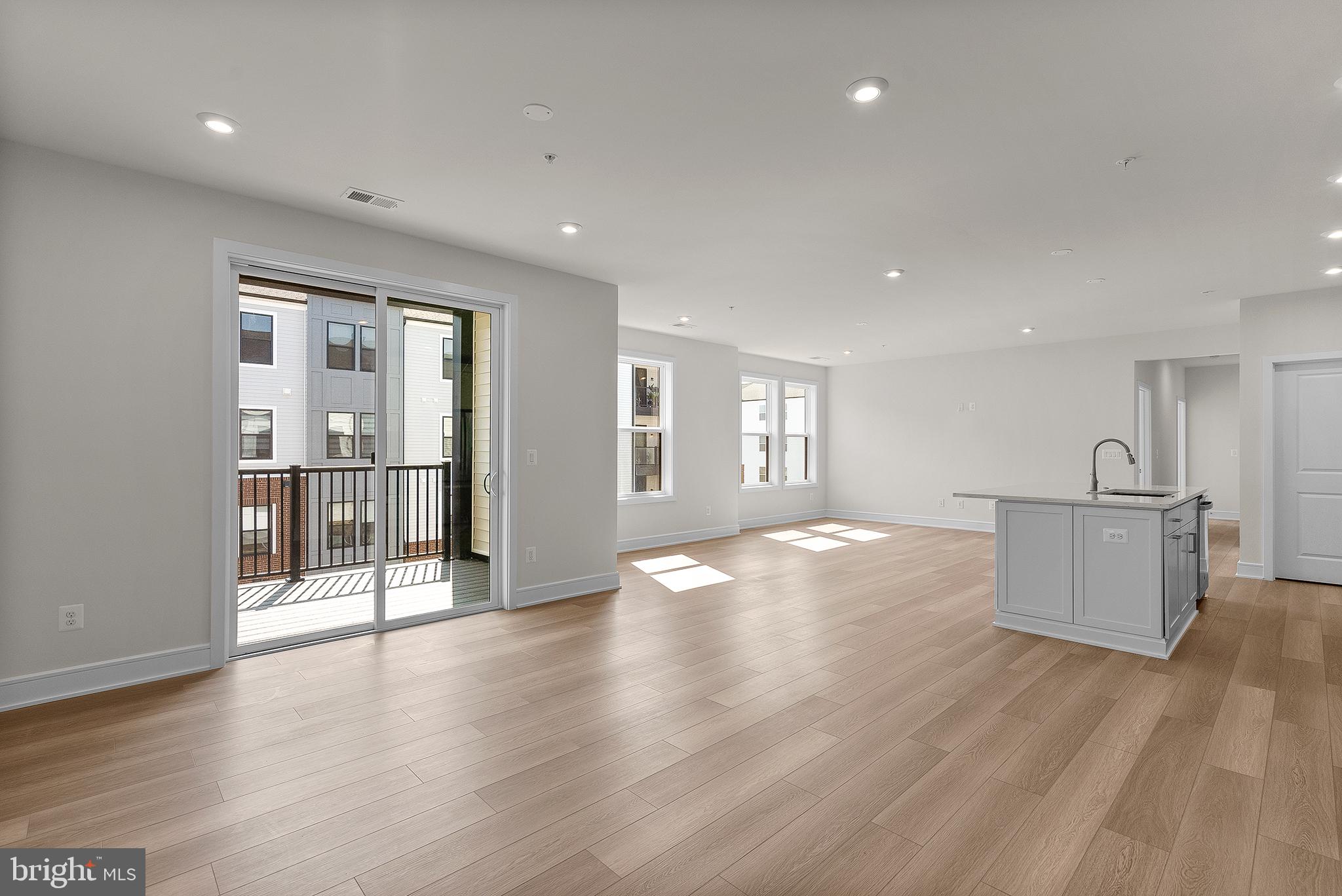 23679 Bolton Crescent #12-303