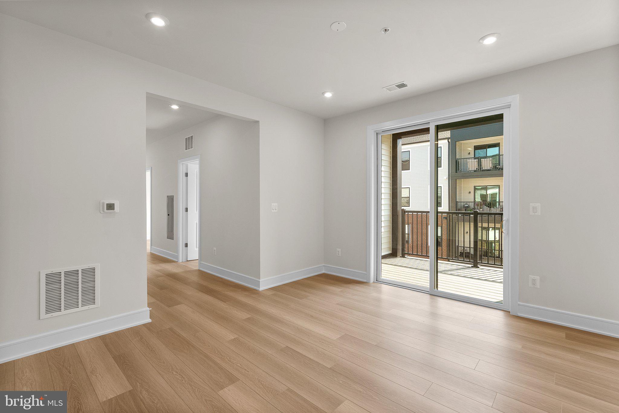 23679 Bolton Crescent #12-303