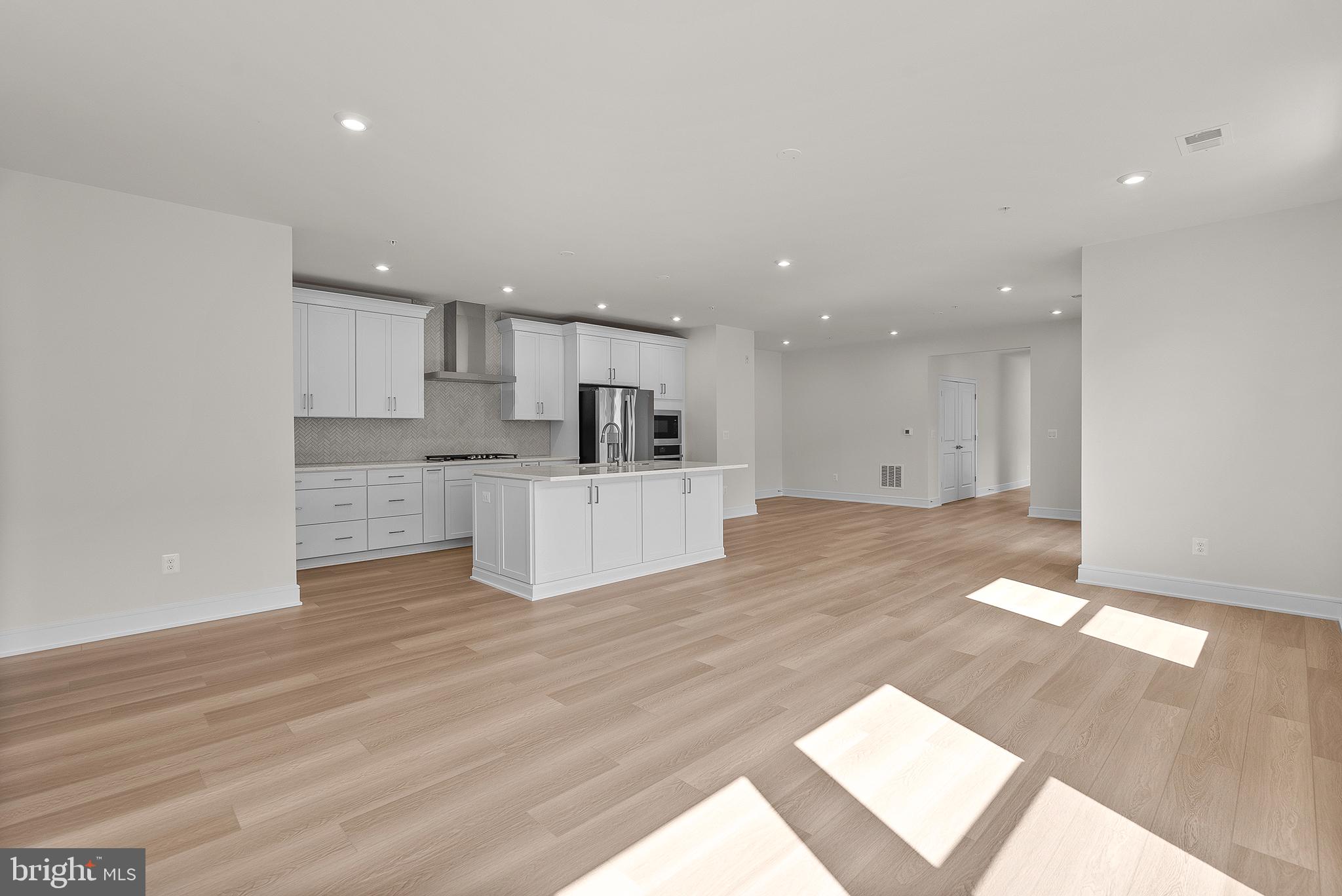 23679 Bolton Crescent #12-303