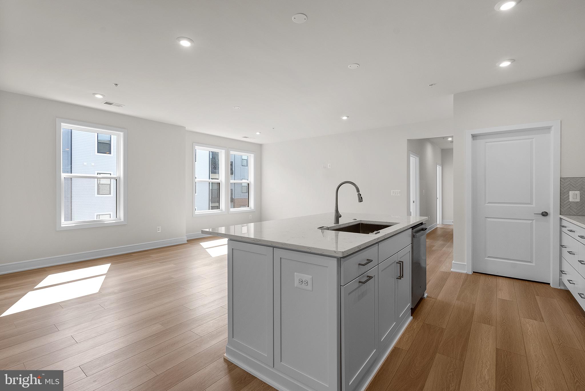 23679 Bolton Crescent #12-303