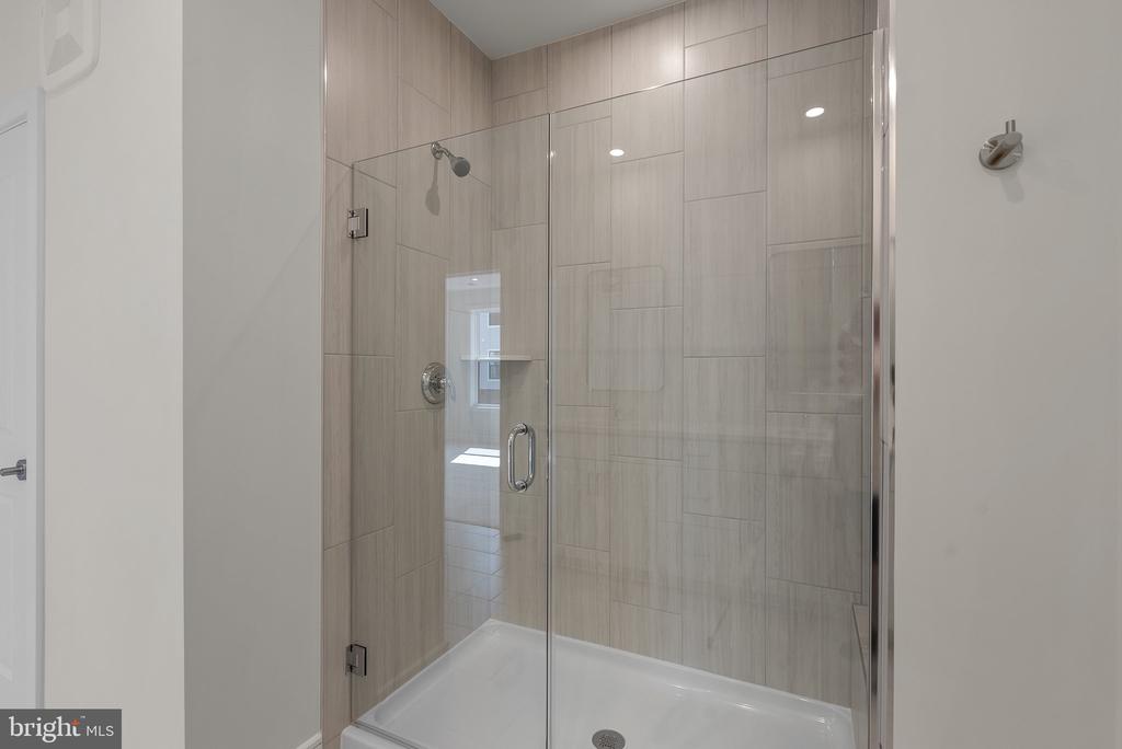 23679 Bolton Crescent #12-303