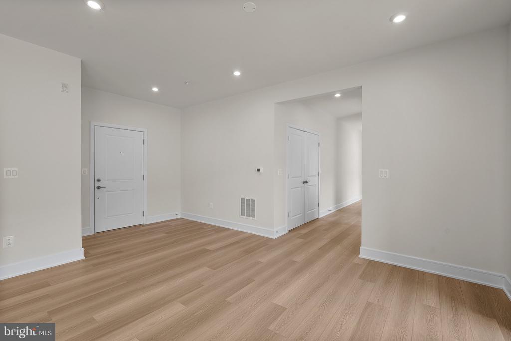 23679 Bolton Crescent #12-303