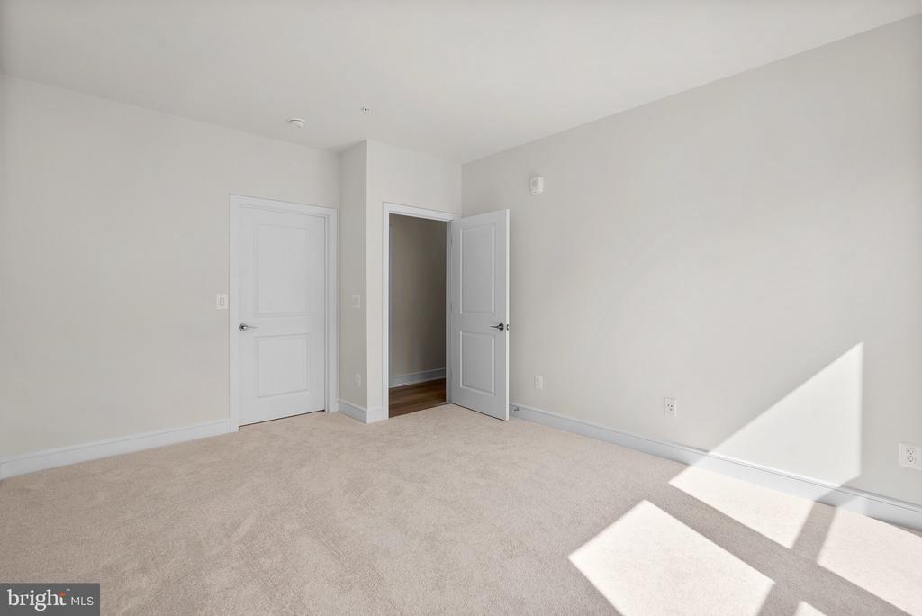 23679 Bolton Crescent #12-303